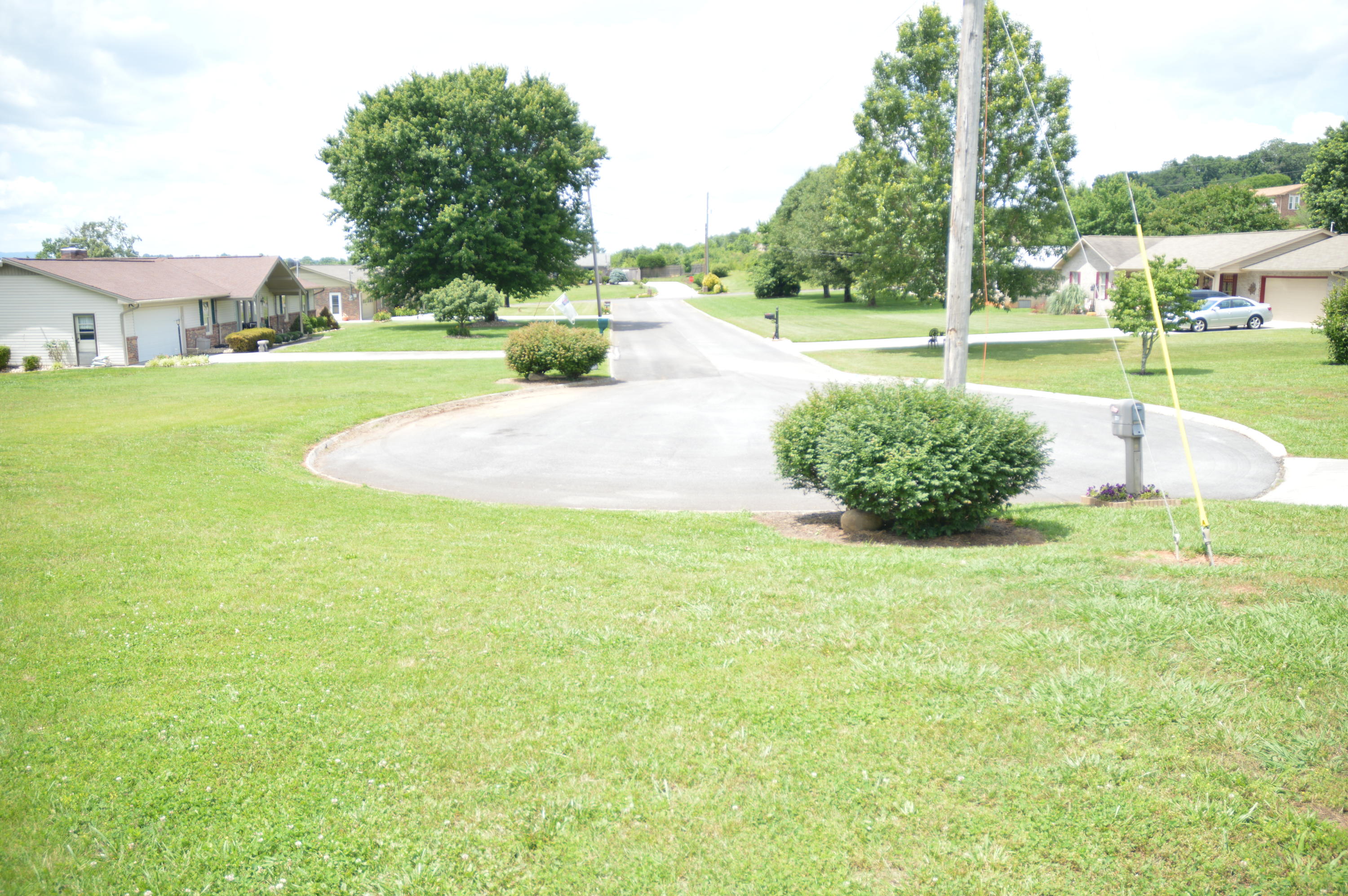 218 Simmons Road Seymour, TN 37865 - Photo 35 of 40 218 Simmons - Pic 000 (36)