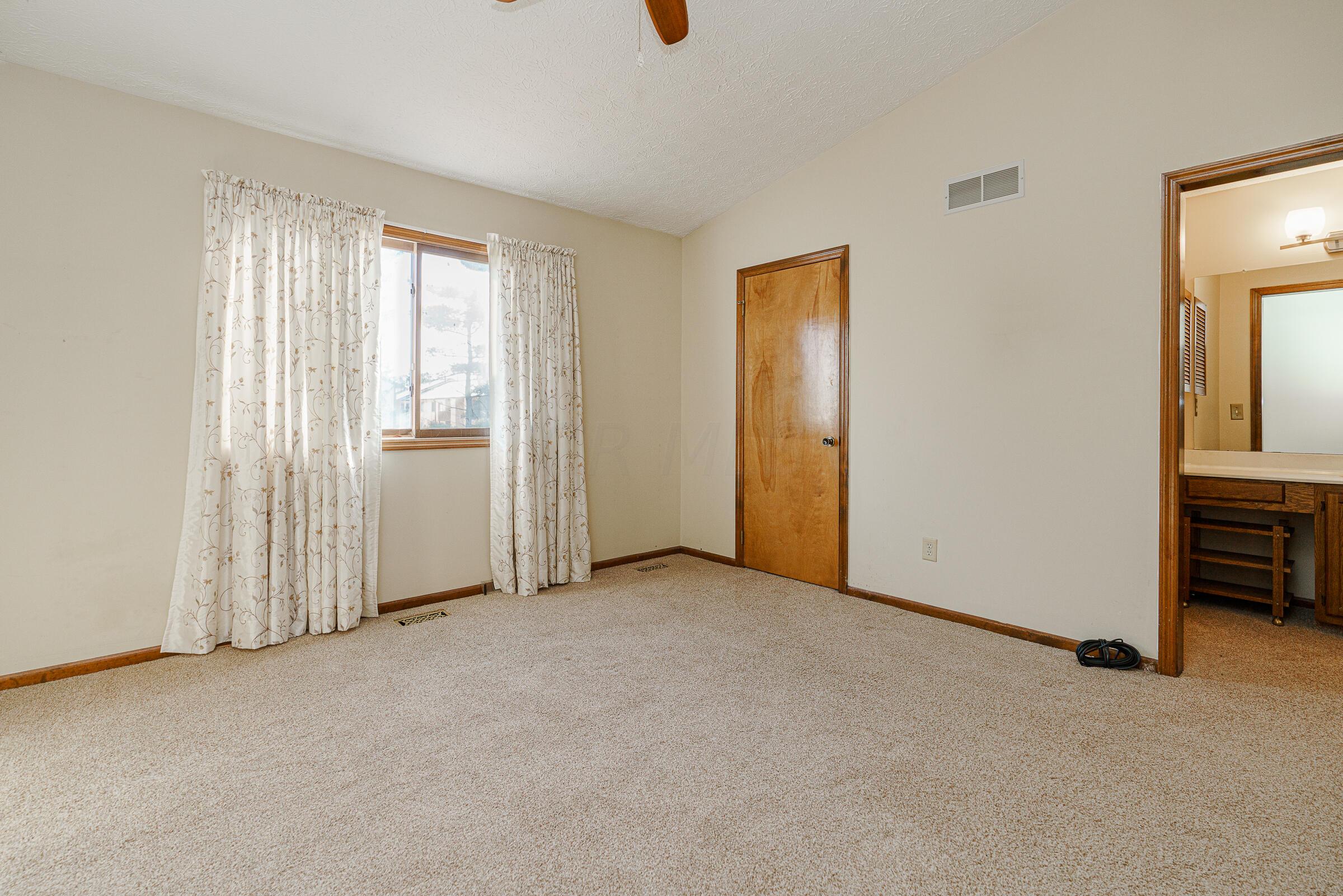 5277 Ruthton Road, Unit 22 Columbus, OH 43220 - Photo 17 of 33 5277 Ruthton Rd-32