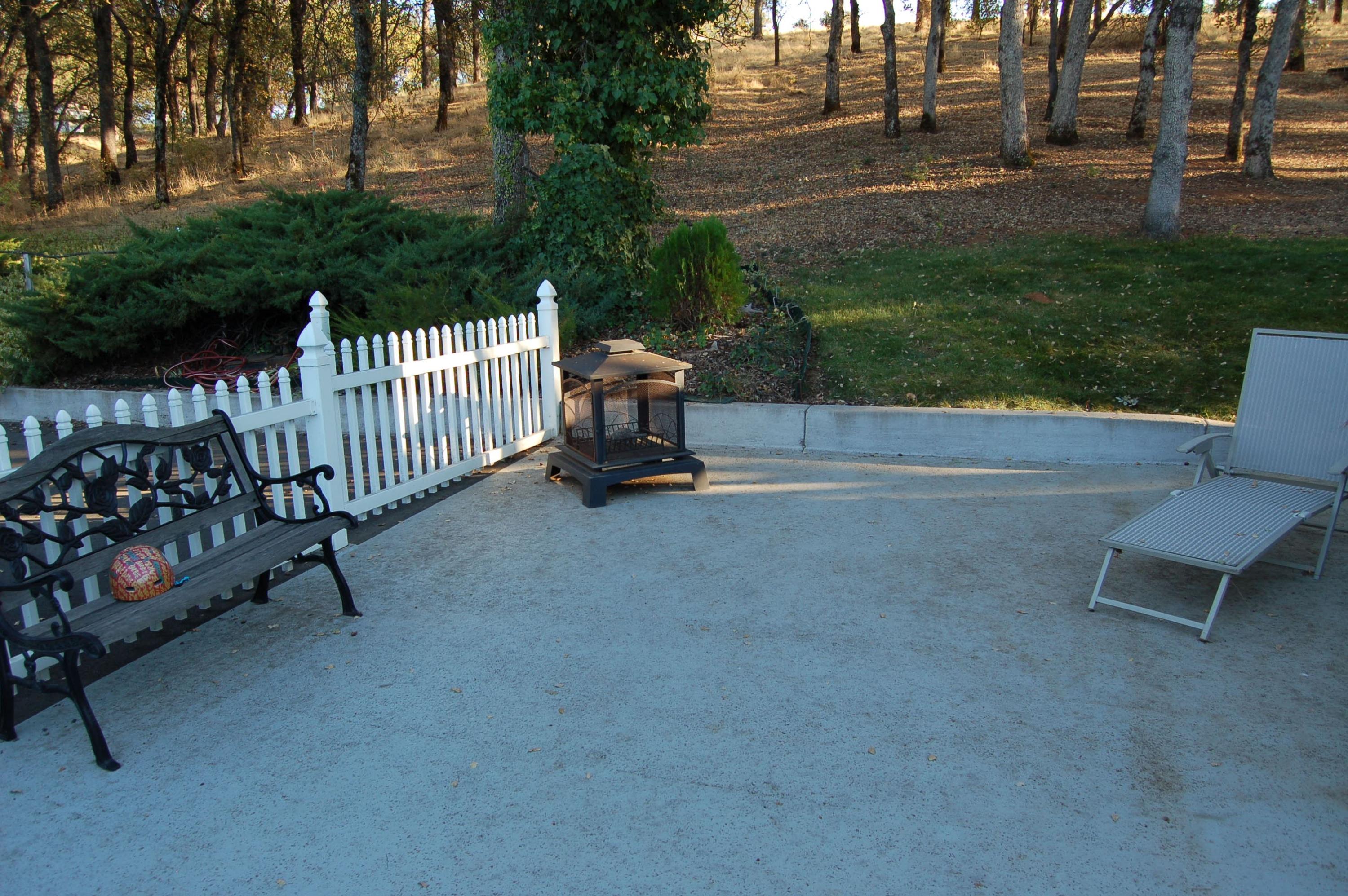 21055 Ina Anderson, CA 96007 - Photo 8 of 24 21055 Ina Way - Patio