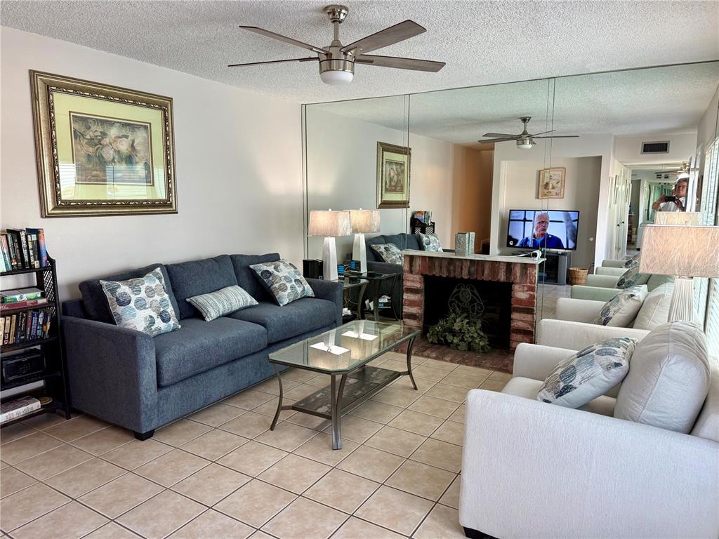 169 Medallion Boulevard, Unit E Madeira Beach, FL 33708 - Photo 5 of 45