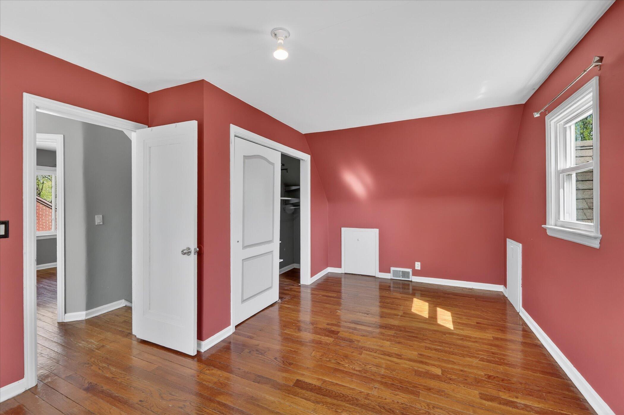 1422 Reycraft Drive Kalamazoo, MI 49001 - Photo 26 of 41 26-1422-Reycraft-Dr-Kalamazoo-Windowstil