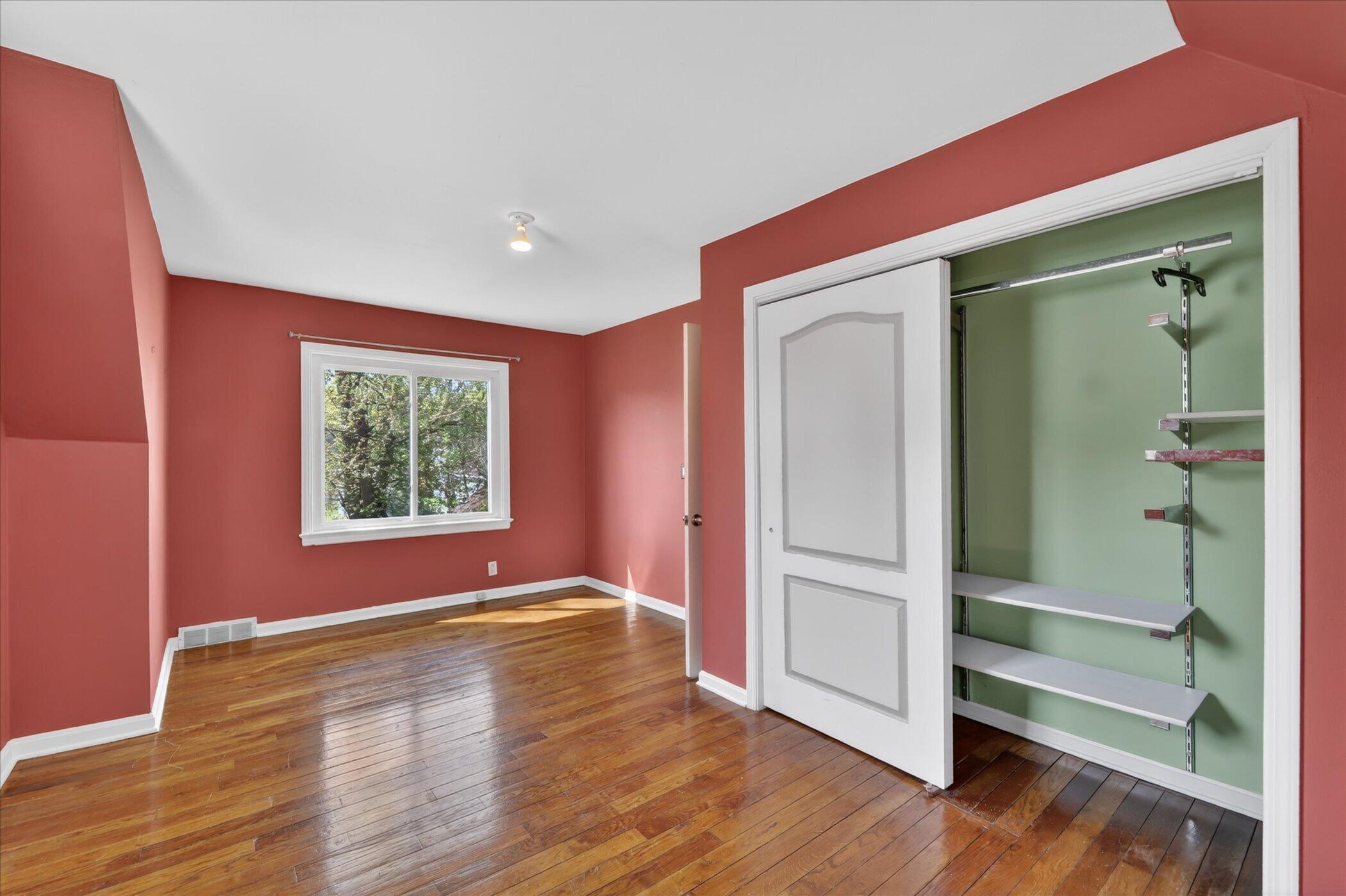 1422 Reycraft Drive Kalamazoo, MI 49001 - Photo 27 of 41 27-1422-Reycraft-Dr-Kalamazoo-Windowstil