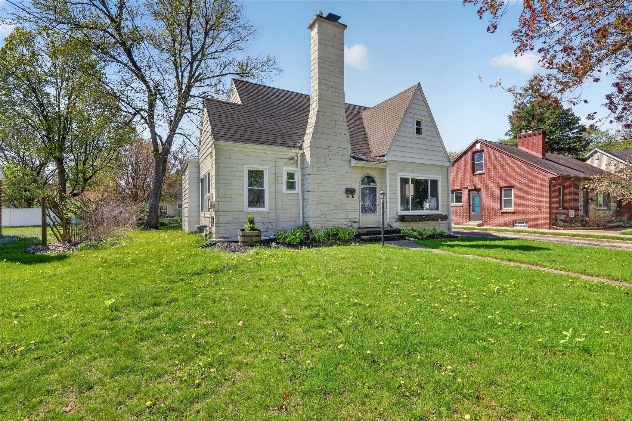 1422 Reycraft Drive Kalamazoo, MI 49001 - Photo 3 of 41 02-1422-Reycraft-Dr-Kalamazoo-Windowstil