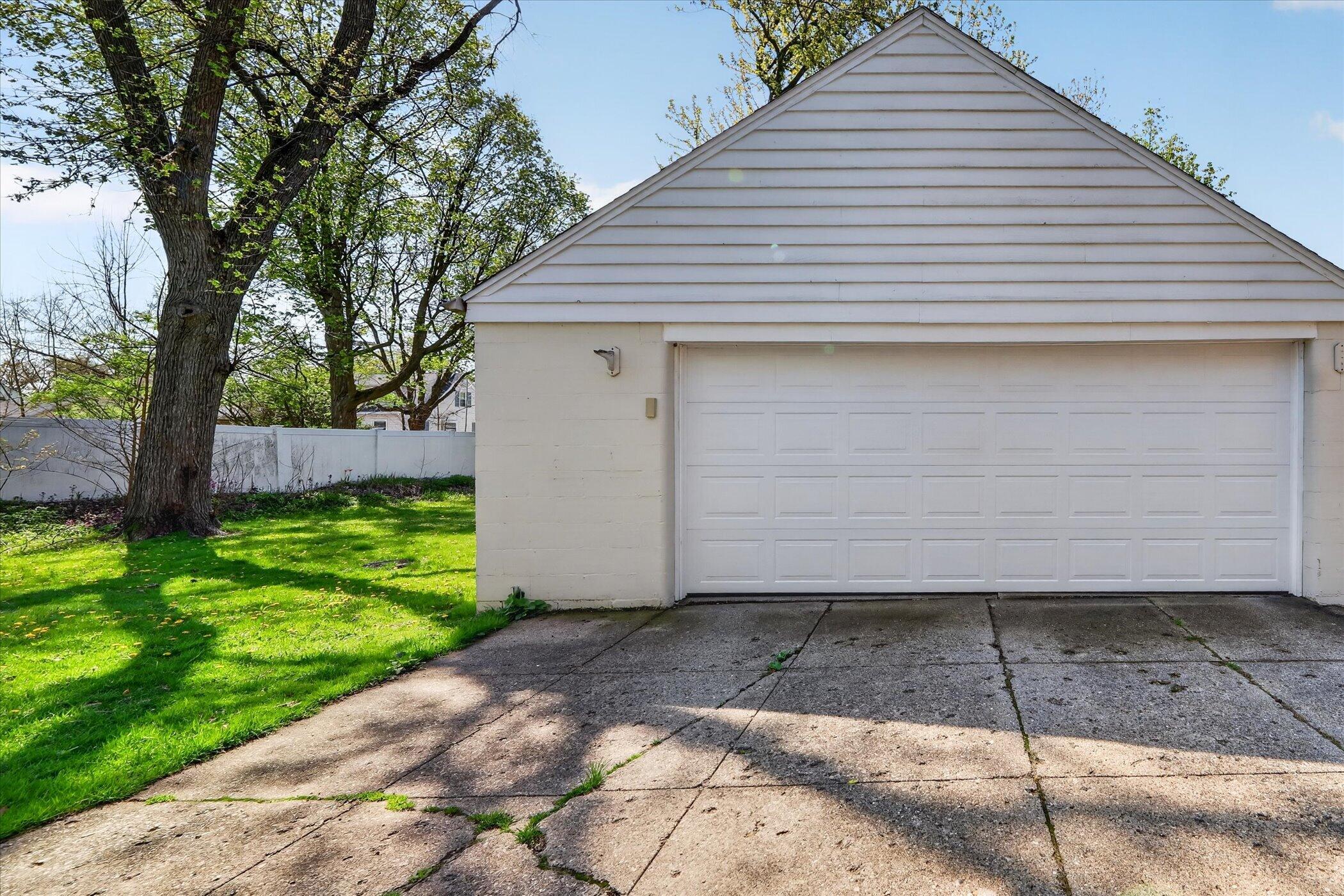 1422 Reycraft Drive Kalamazoo, MI 49001 - Photo 39 of 41 39-1422-Reycraft-Dr-Kalamazoo-Windowstil