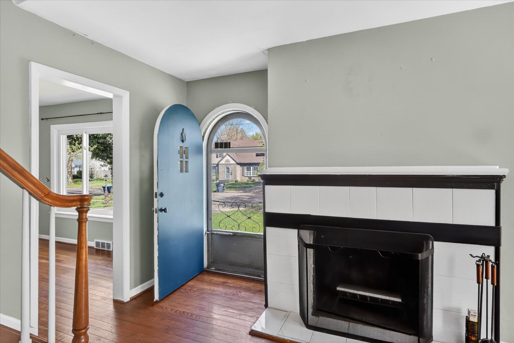 1422 Reycraft Drive Kalamazoo, MI 49001 - Photo 6 of 41 06-1422-Reycraft-Dr-Kalamazoo-Windowstil