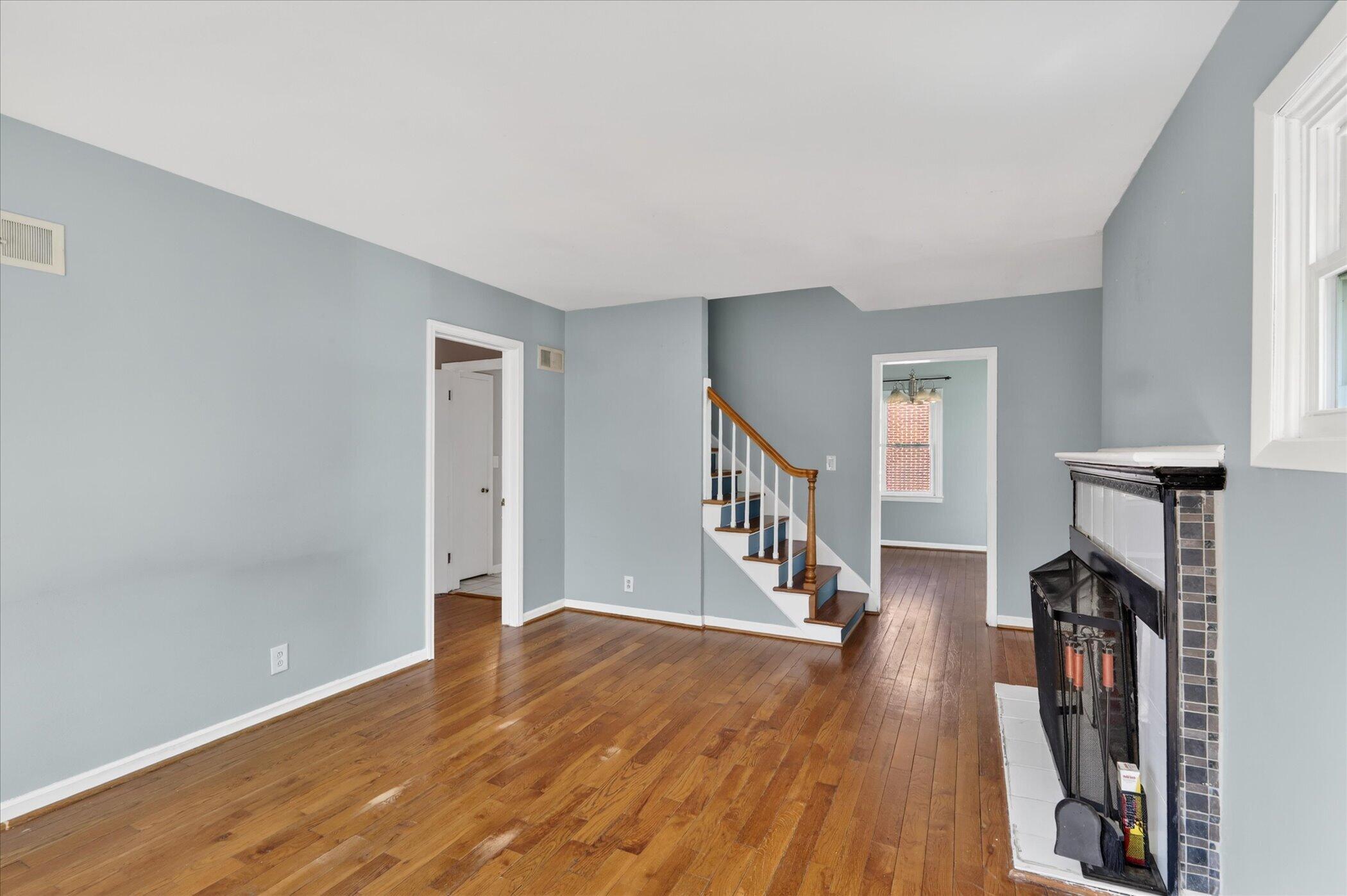 1422 Reycraft Drive Kalamazoo, MI 49001 - Photo 9 of 41 09-1422-Reycraft-Dr-Kalamazoo-Windowstil