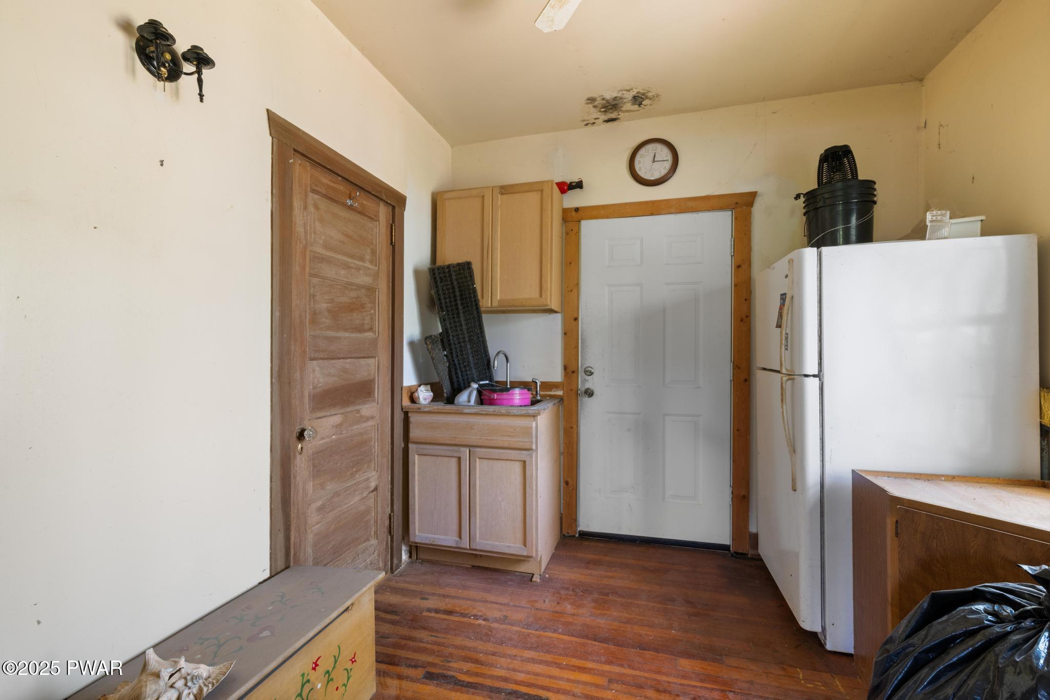 292 Rt 590 Greeley, PA 18425 - Photo 18 of 27 Cottage 2 Kitchen