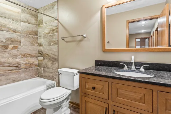$449,900 | 6990 Skyview Trail, Roscoe, IL 61073