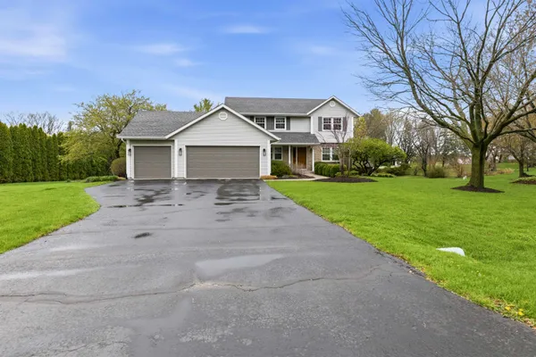 $449,900 | 6990 Skyview Trail, Roscoe, IL 61073