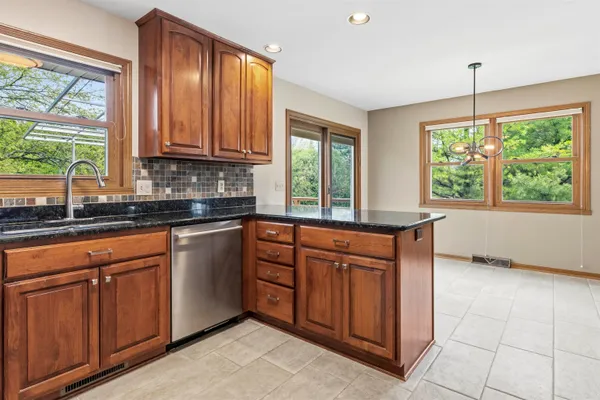 $449,900 | 6990 Skyview Trail, Roscoe, IL 61073