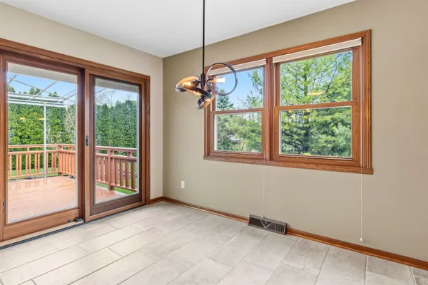 $449,900 | 6990 Skyview Trail, Roscoe, IL 61073