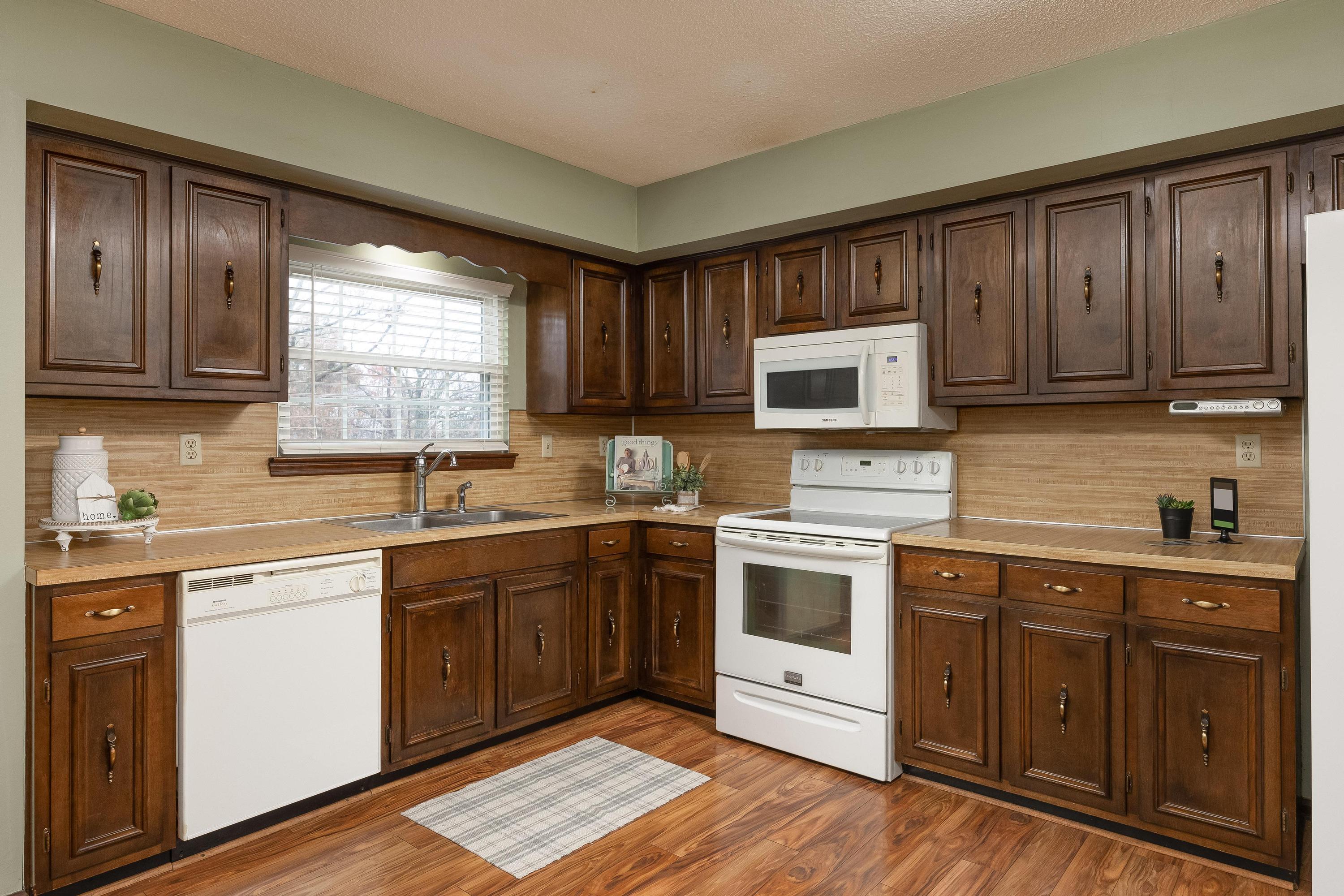 1331 Highland Road Chattanooga, TN 37415 - Photo 13 of 35 Kitchen