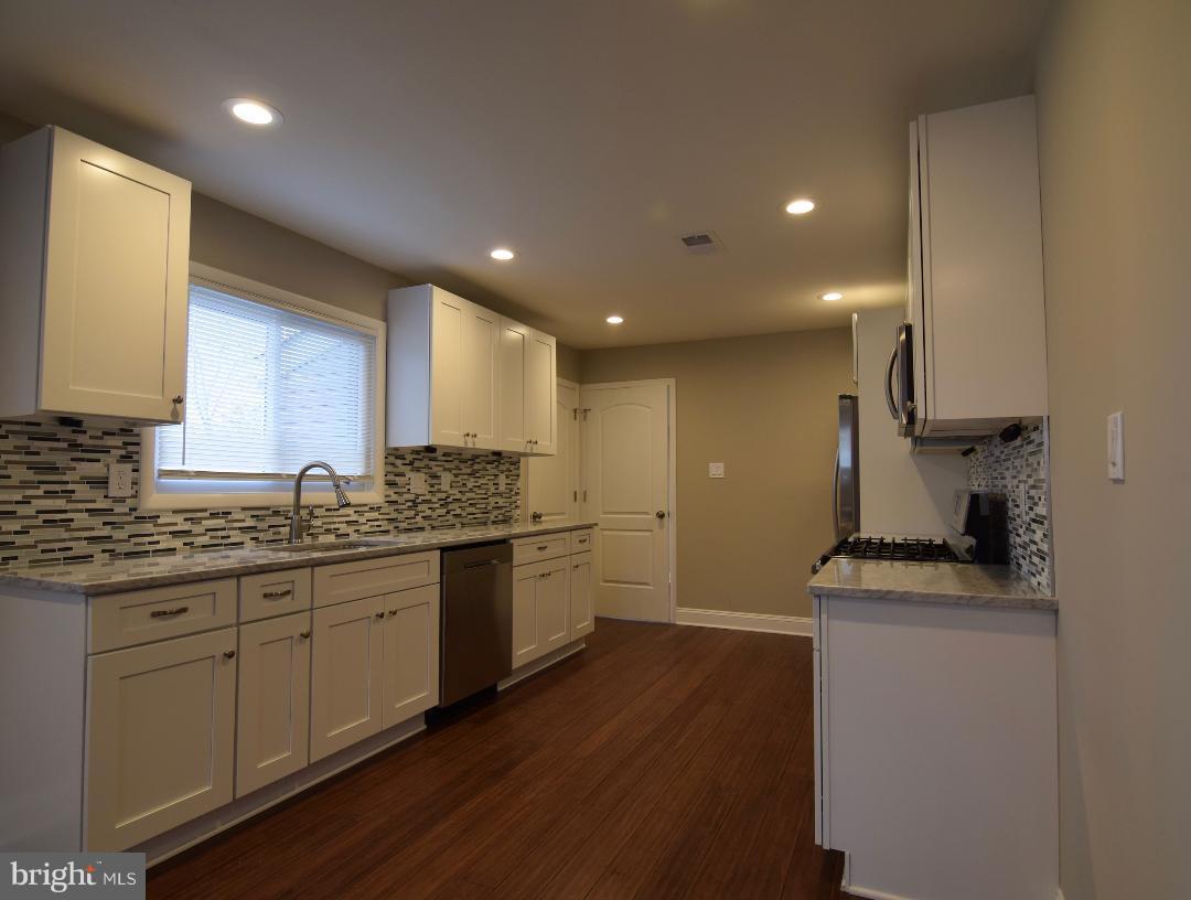 6202 Auth Road Suitland, MD 20746 - Photo 2 of 9 Kitchen