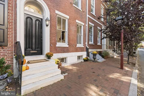 $1,499,995 | 506 Spruce Street, Philadelphia, PA 19106