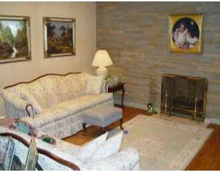 164 Deerfield Road Cranston, RI 02920 - Photo 3 of 6 Living Room.