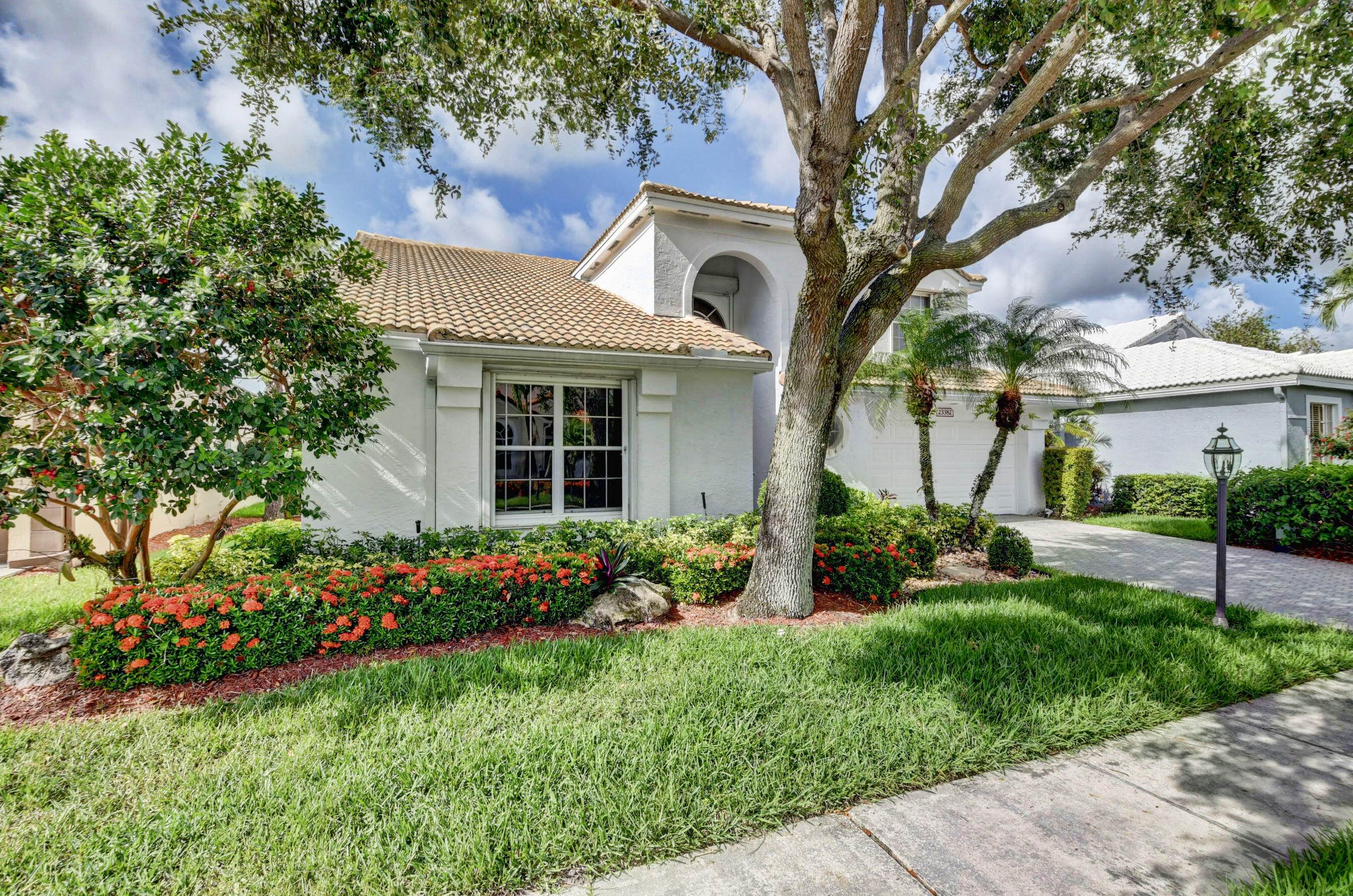 23382 Torre Circle Boca Raton, FL 33433 - Photo 4 of 70 DSC_7869_70_71_72_73