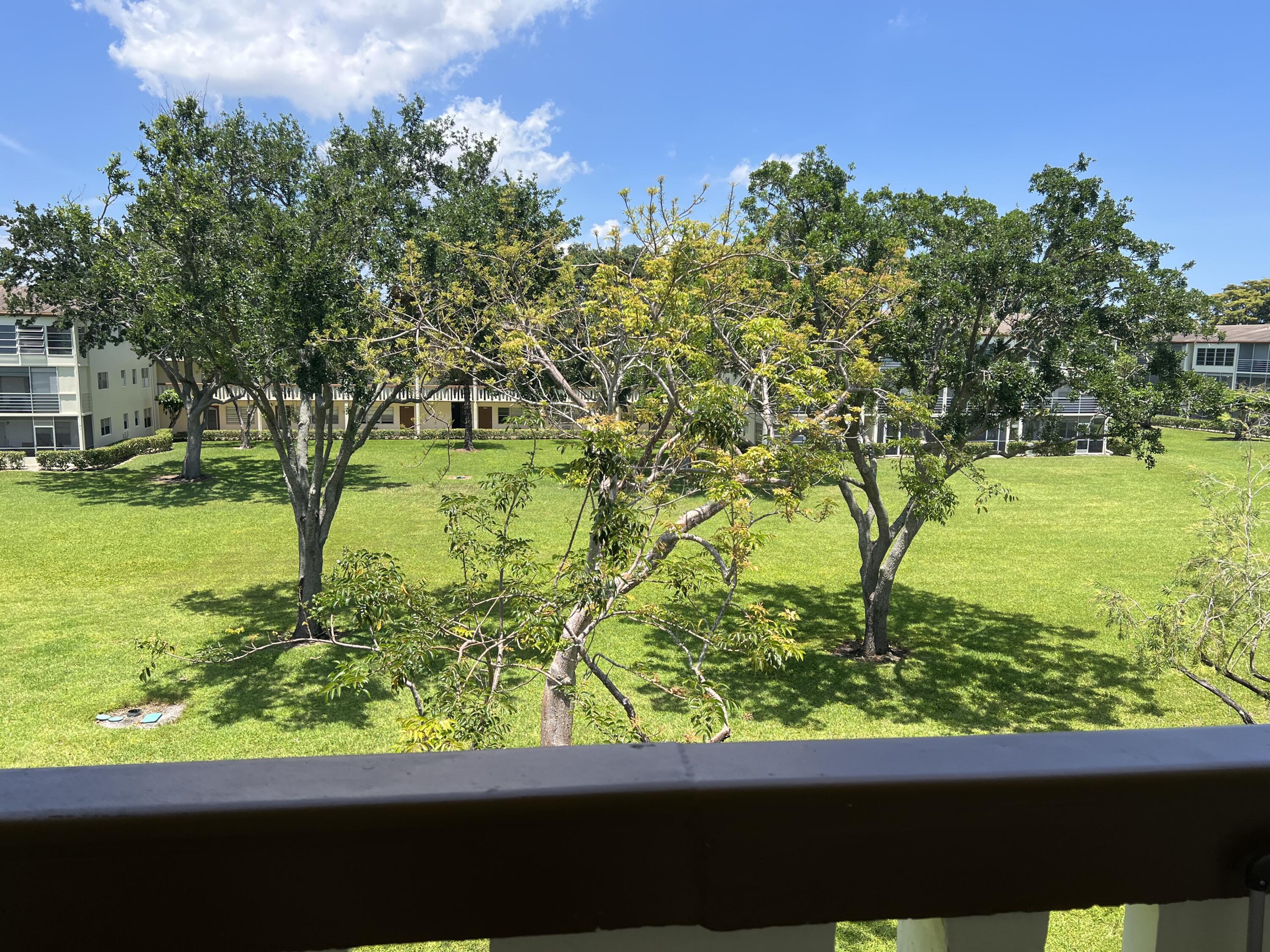 36 Mansfield B Boca Raton, FL 33434 - Photo 7 of 17 View of Courtyard IMG_5422