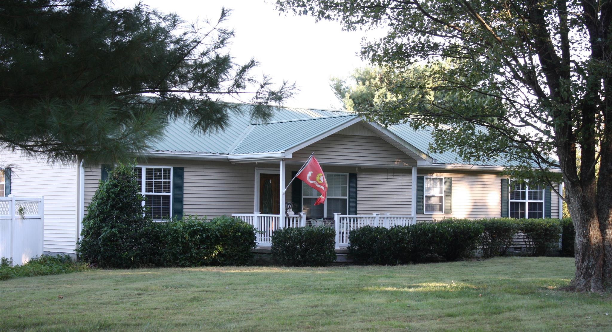 245 South Leath Road Portland, TN 37148 - Photo 1 of 19 a front view of a house with a yard