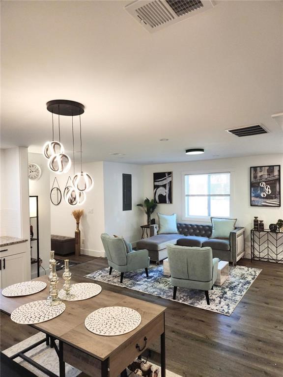 192 Hemphill School Road Northwest Atlanta, GA 30331 - Photo 2 of 27 Gallery Image 2