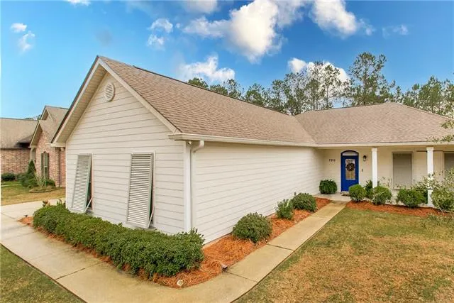$385,000 | 720 Perrilloux Trace Avenue, Madisonville, LA 70447