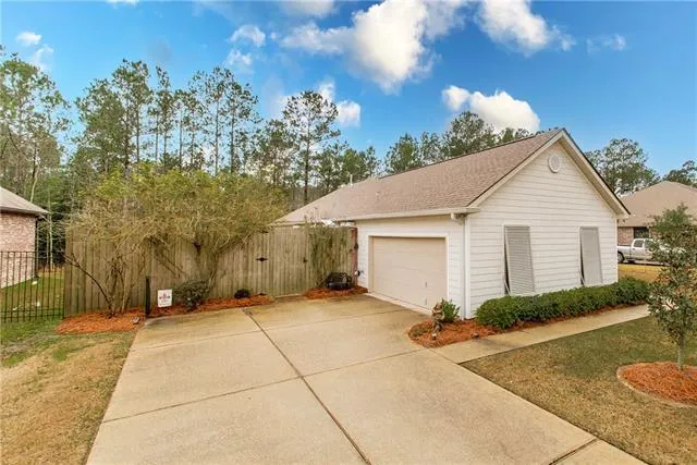 $385,000 | 720 Perrilloux Trace Avenue, Madisonville, LA 70447