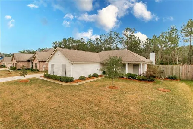 $385,000 | 720 Perrilloux Trace Avenue, Madisonville, LA 70447