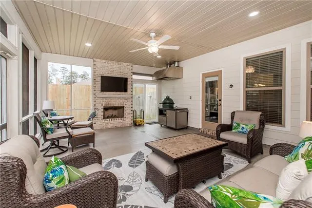 $385,000 | 720 Perrilloux Trace Avenue, Madisonville, LA 70447