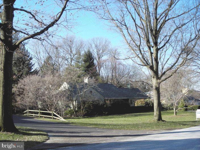 1260 Meadowbrook Road Lancaster, PA 17603 - Photo 1 of 12 Gallery Image 1