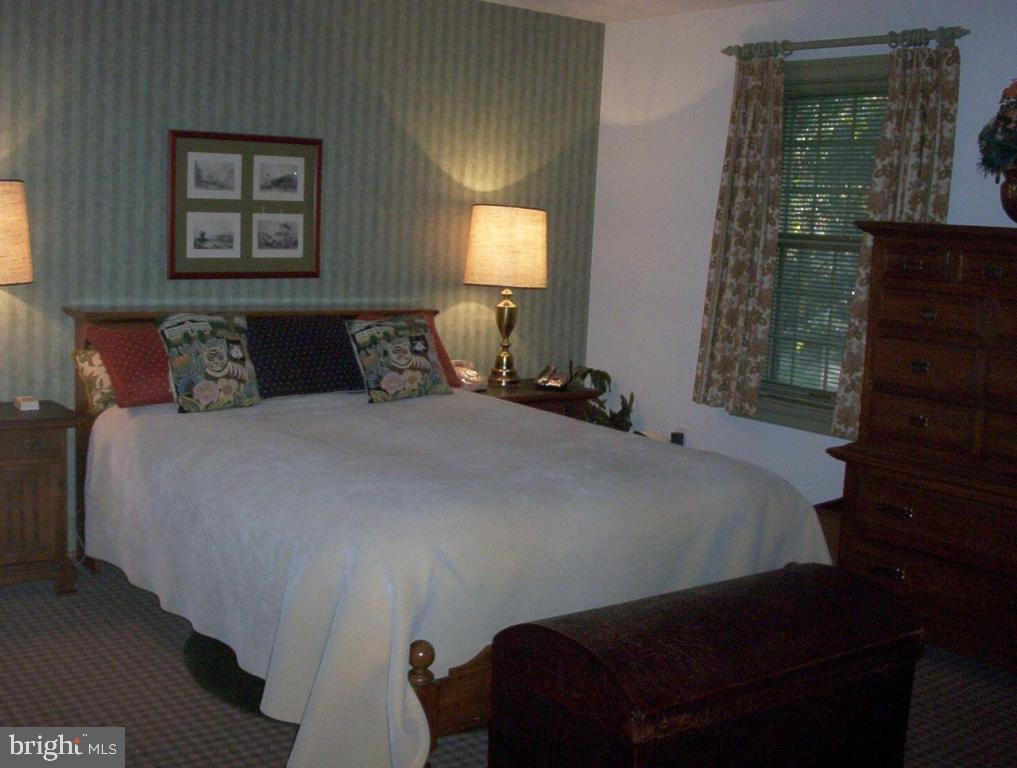 1260 Meadowbrook Road Lancaster, PA 17603 - Photo 9 of 12 Gallery Image 9