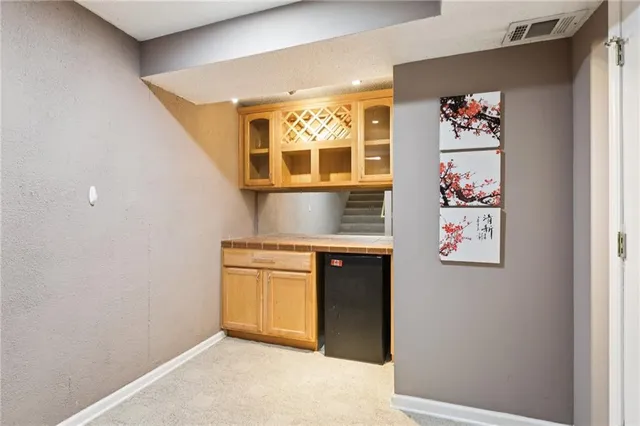 $305,900 | 22707 West 73rd Street, Shawnee, KS 66227