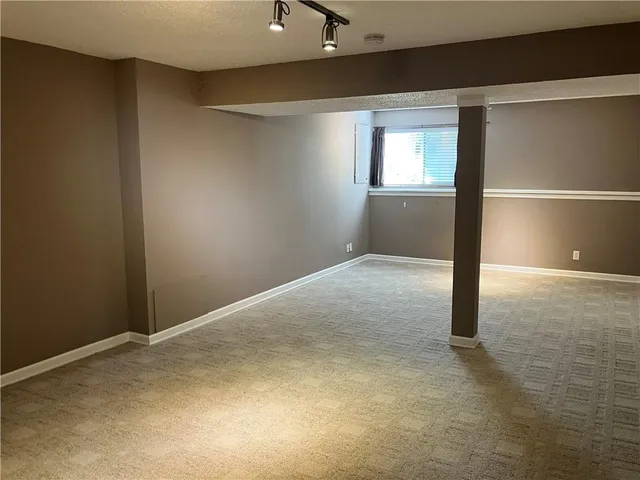 $305,900 | 22707 West 73rd Street, Shawnee, KS 66227