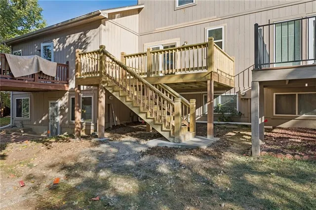 $305,900 | 22707 West 73rd Street, Shawnee, KS 66227