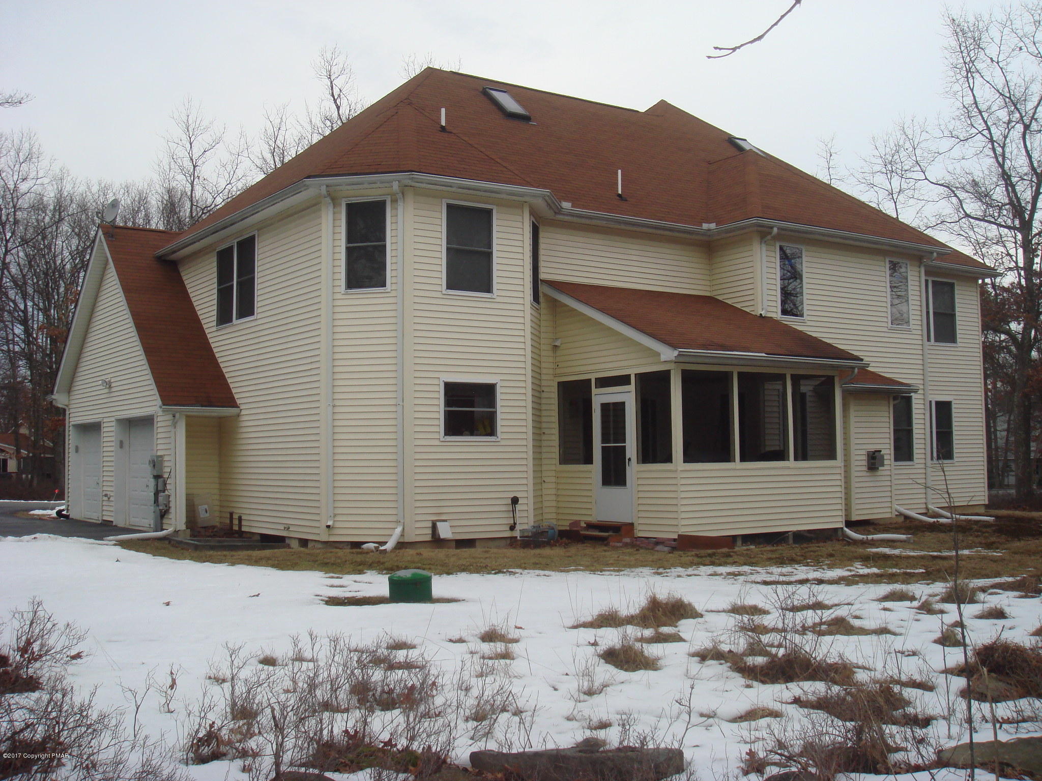605 Gandolf Road Tamiment, PA 18371 - Photo 3 of 35 Rear of Home