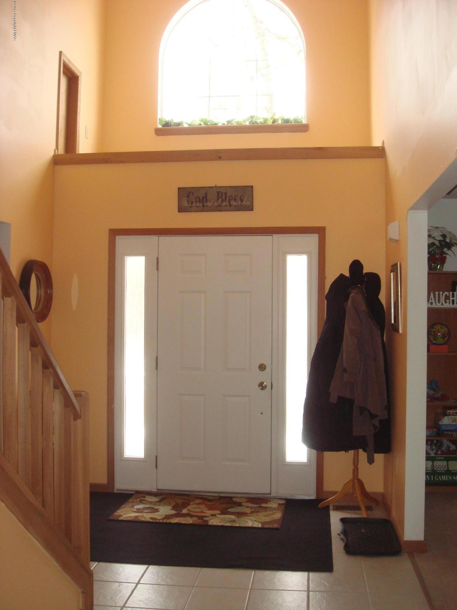 605 Gandolf Road Tamiment, PA 18371 - Photo 34 of 35 Foyer