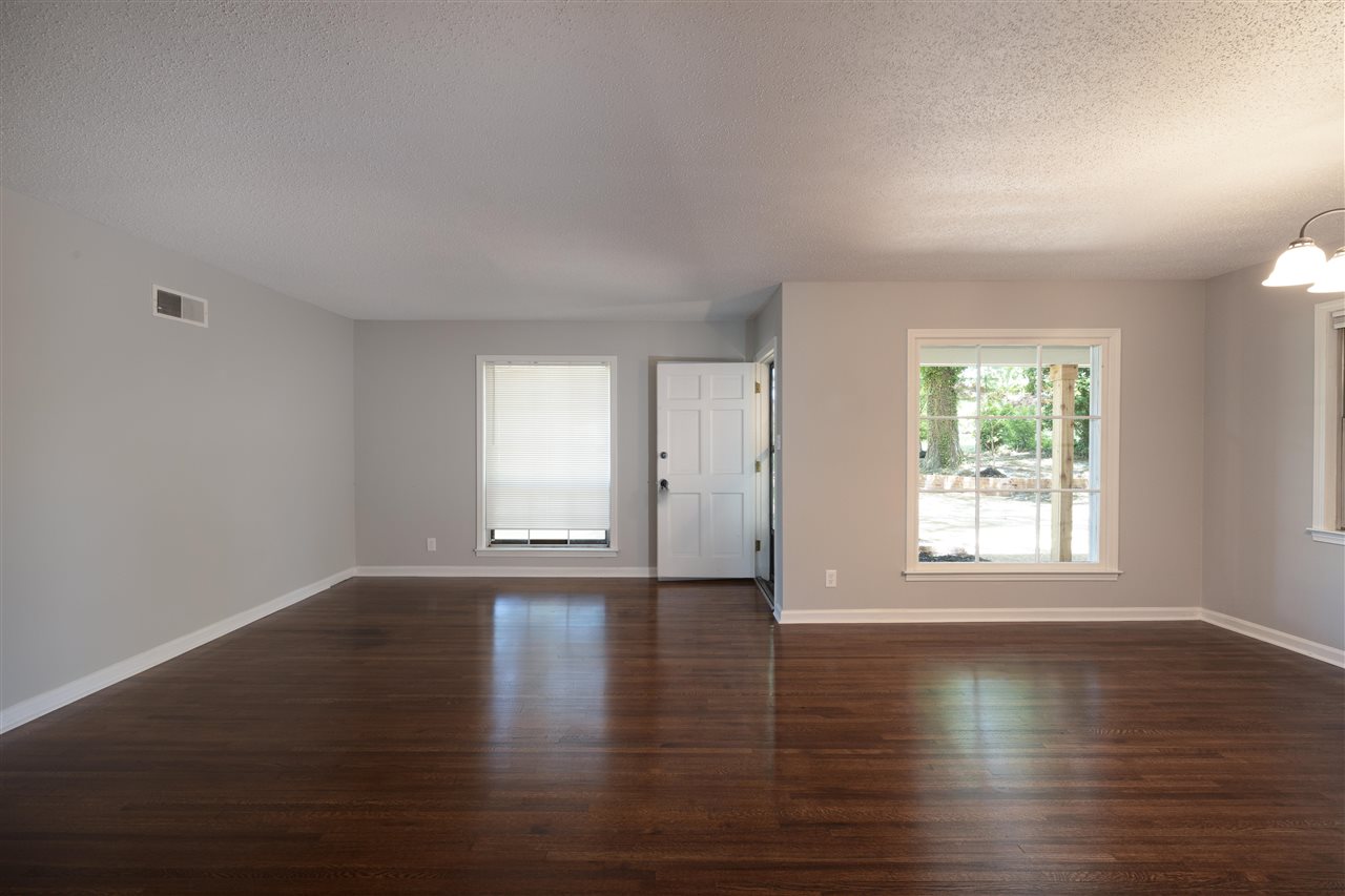 1391 Old Hickory Road Memphis, TN 38116 - Photo 6 of 20 Gallery Image 6
