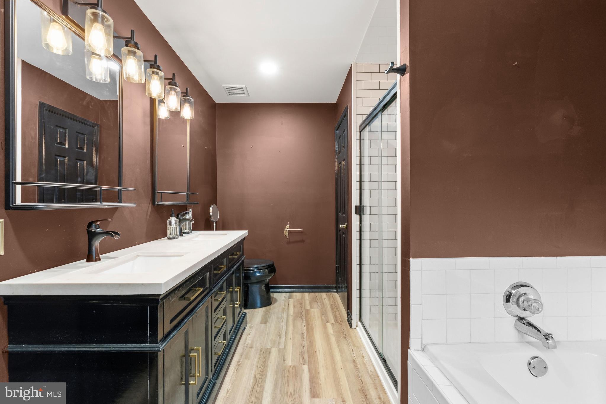 87 Windingbrook Road Bordentown, NJ 08505 - Photo 25 of 54 Primary Bath