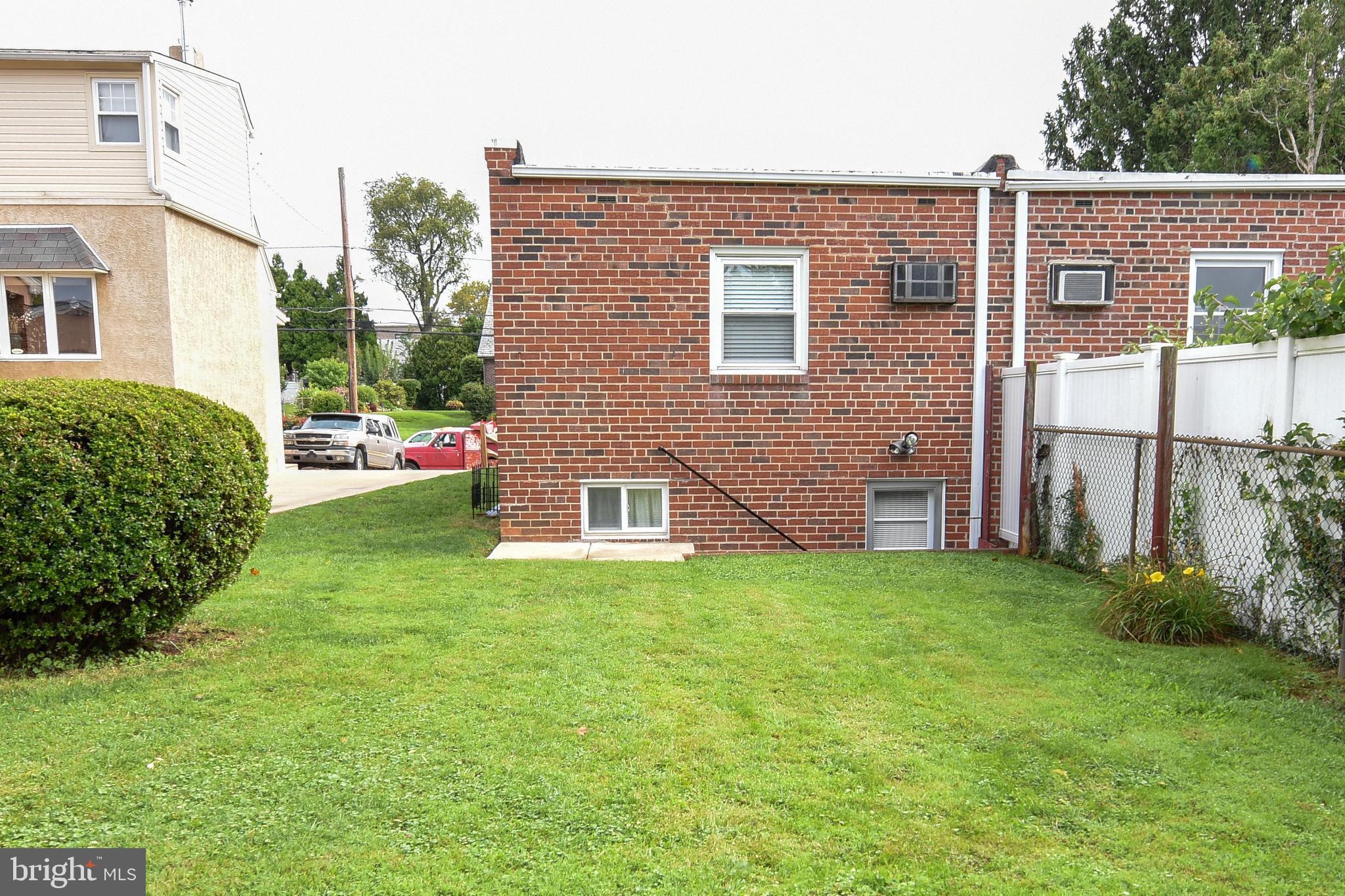 1830 Ripley Street Philadelphia, PA 19111 - Photo 3 of 23 Gallery Image 3