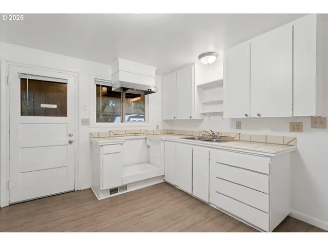 $525,000 | 12030 Northeast Holladay Street, Portland, OR 97230