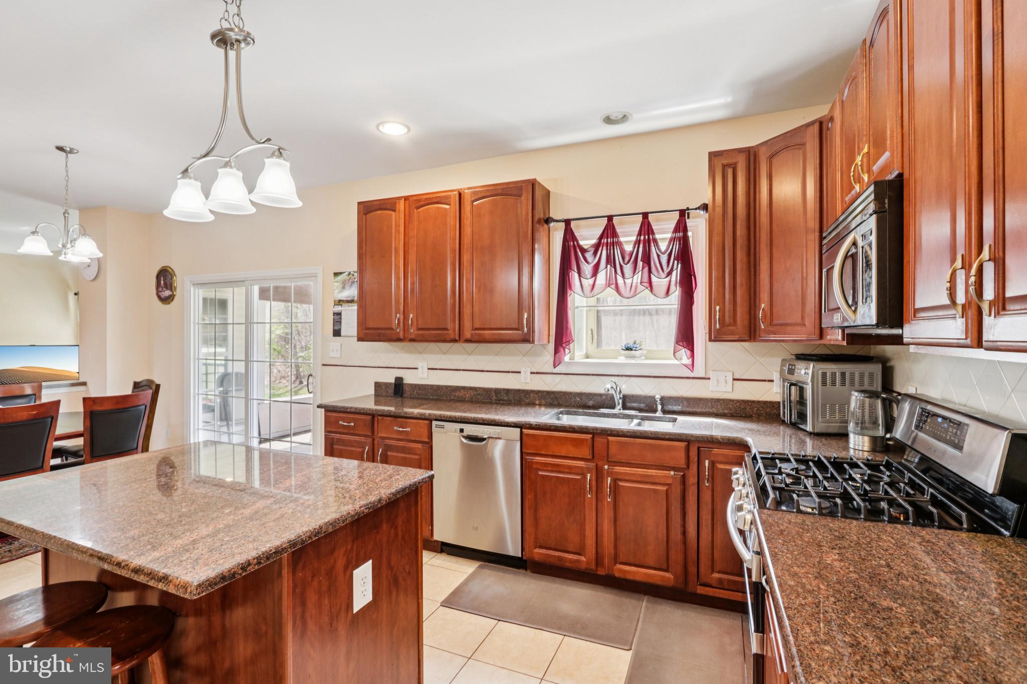 104 Ryans Run Sicklerville, NJ 08081 - Photo 23 of 94