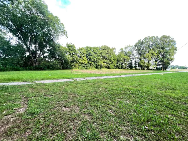 $750,000 | 25-35 Jack Exum Lane, Jackson, TN 38305