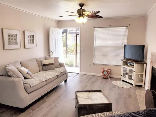 $3,700 | 3773 59th Avenue West, Bradenton, FL 34210