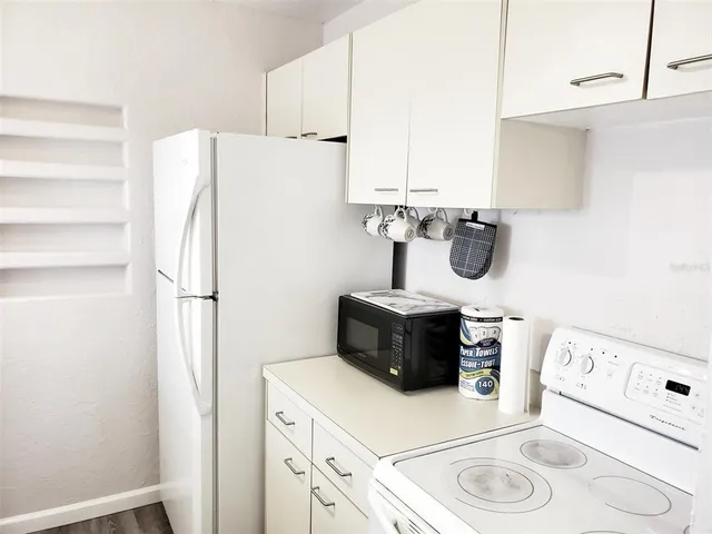 $3,700 | 3773 59th Avenue West, Bradenton, FL 34210