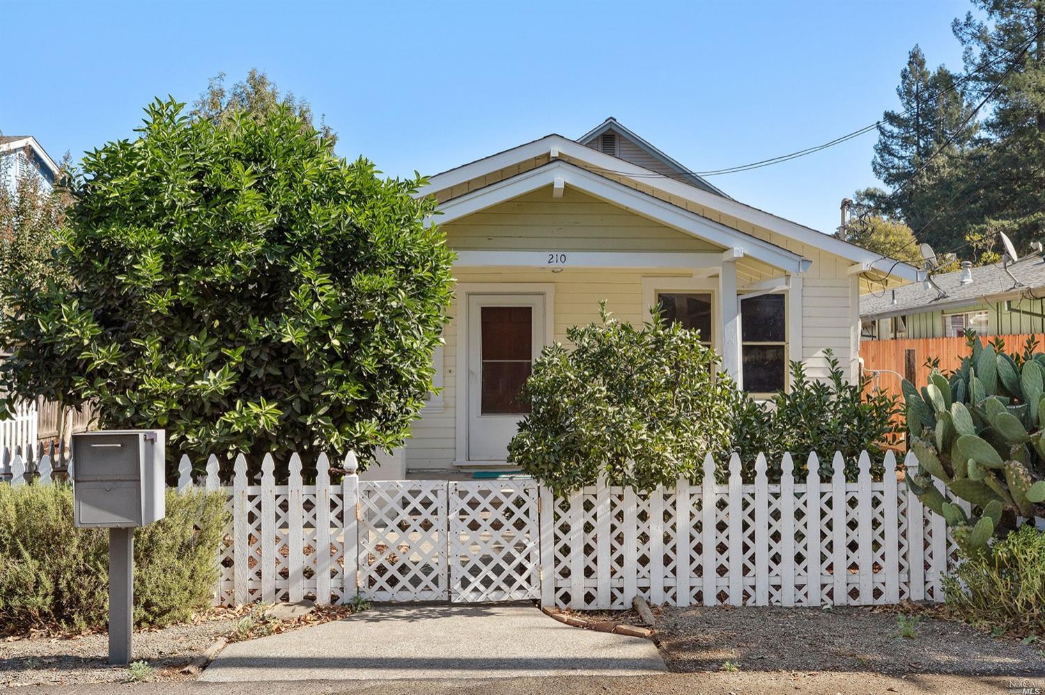 212 Decoe Street Santa Rosa, CA 95401 - Photo 1 of 1 Gallery Image 1