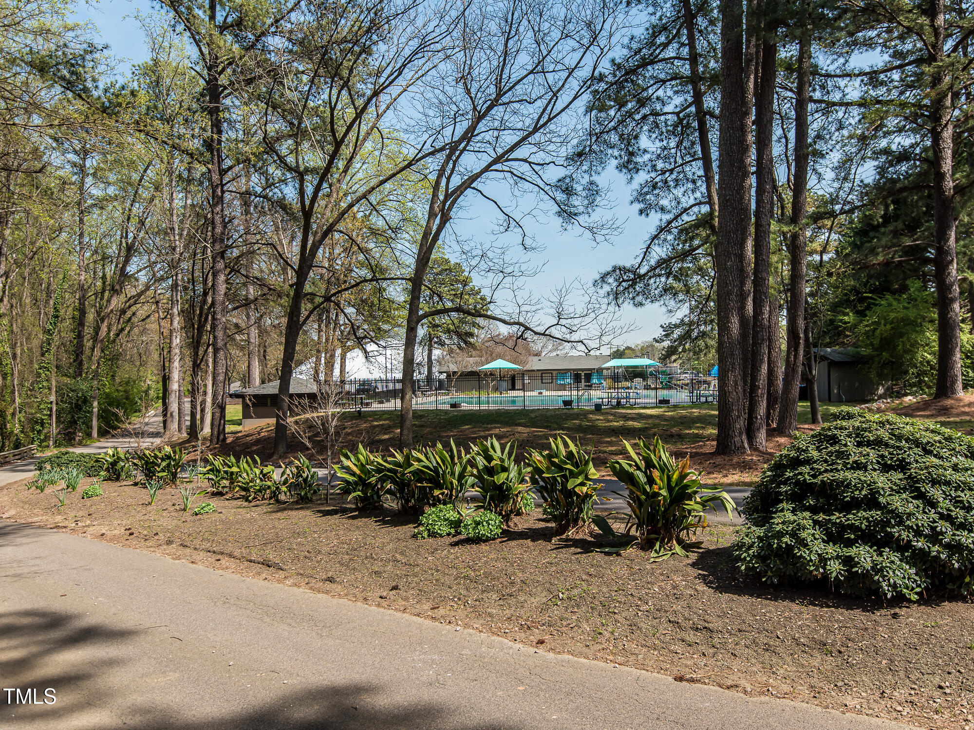 5347 Cypress Lane Raleigh, NC 27609 - Photo 54 of 57 InTrust_Realty_Lee_5347_Cypress-7205