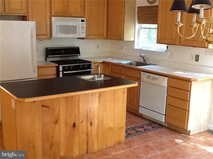 252 Cedarbrook Road Sicklerville, NJ 08081 - Photo 7 of 16