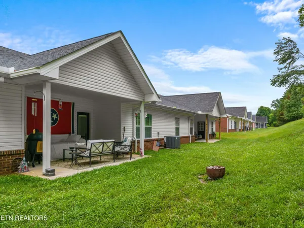 $379,900 | 1032 Patriot Landing Drive, Dandridge, TN 37725