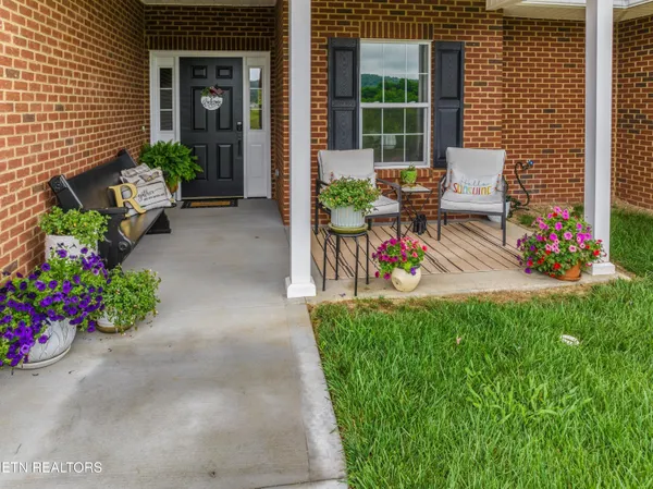 $379,900 | 1032 Patriot Landing Drive, Dandridge, TN 37725