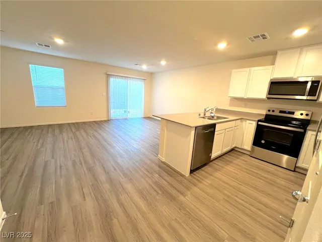 $1,825 | 10149 Sangria Rdg Street, Las Vegas, NV 89141