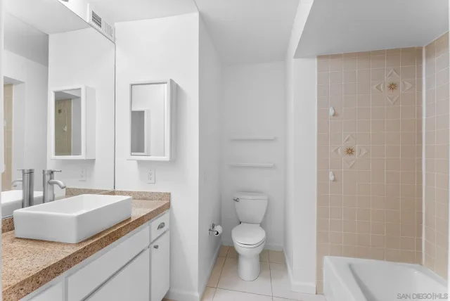 $629,000 | 2533 Navarra Drive, Unit 2A, Carlsbad, CA 92009