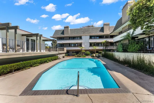 $629,000 | 2533 Navarra Drive, Unit 2A, Carlsbad, CA 92009